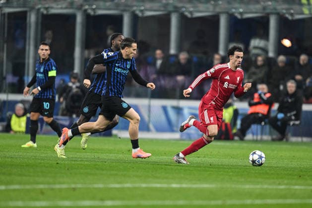 CALCIO - UEFA Champions League - Inter - FC Internazionale vs Liverpool FC CURTIS JONES of Liverpool FC in action during the UEFA Champions League stage match Phase MD6 between Inter FC Internazionale and Liverpool FC, on 9th of December 2025, at Giuseppe Meazza San Siro Siro stadium in Milan, Italy Milano Italy  Copyright: xIPAxSport ABACAx