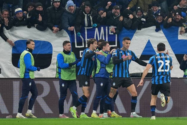 Atalanta™s Gianluca Scamacca celebrates after scoring 1-1 during the Uefa Champions League soccer match between Atalanta and Chelsea at the New Balance Arena in Bergamo , north Italy - Wednesday , December 9 , 2025. - Soccer .  Copyright: xSpada LaPressex