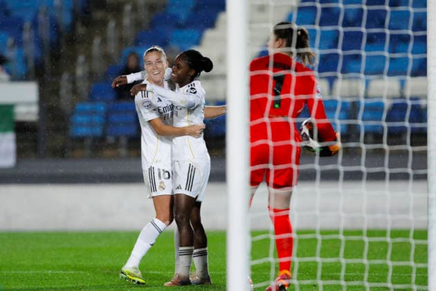 UEFA Women s Champions League - Real Madrid vs VfL Wolfsburg MADRID, SPAIN -December 9:Linda Caicedo of Real Madrid and Filippa Angeldahl of Real Madrid vcelebrates a goal during the UEFA Women s Champions League match between Real Madrid and VfL Wolfsburg at Alfredo Di Stefano stadium in Madrid.(Photo by Guillermo Martinez f22photo) Madrid Alfredo Di Stefano Stadium Spain Copyright: xGuillermoxMartinezx