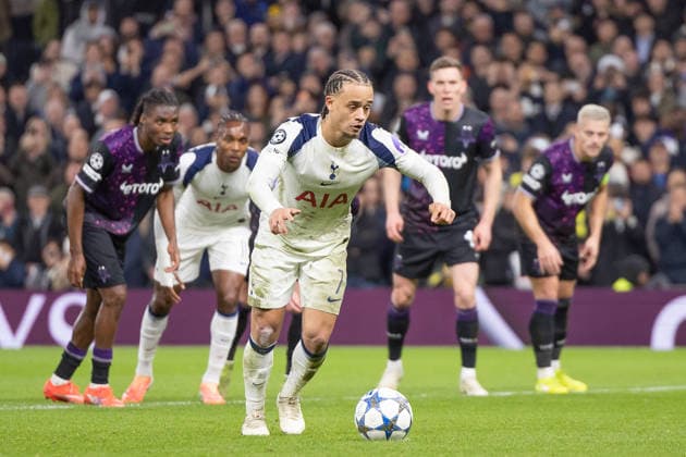 Tottenham Hotspur v Slavia Prague, UEFA Champions League, Football, Tottenham HotspurStadium, London, UK - 09 Dec 2025 Xavi Simons of Tottenham Hotspur scores from the spot London Tottenham Hotspur Stadium Tottenham GBR, UK NEWSPAPERS OUT Copyright: xEllixBirchx