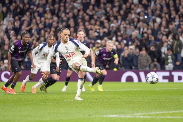 Tottenham Hotspur v Slavia Prague, UEFA Champions League, Football, Tottenham HotspurStadium, London, UK - 09 Dec 2025 Xavi Simons of Tottenham Hotspur scores from the spot London Tottenham Hotspur Stadium Tottenham GBR, UK NEWSPAPERS OUT Copyright: xEllixBirchx