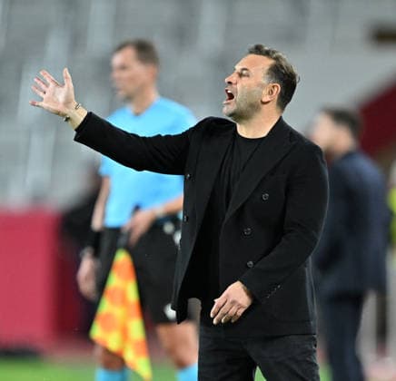 Monaco v Galatasaray - UEFA Champions League MONACO, MONACO - DECEMBER 09: Head Coach Okan Buruk of Galatasaray reacts during the UEFA Champions League group stage week 6 match between AS Monaco and Galatasaray at Stade Louis II in Monaco, Monaco on December 09, 2025. Mustafa Yalcin Anadolu Monaco Monaco. Editorial use only. Please get in touch for any other usage.  Copyright: x2025xAnadoluxMustafaxYalcinx