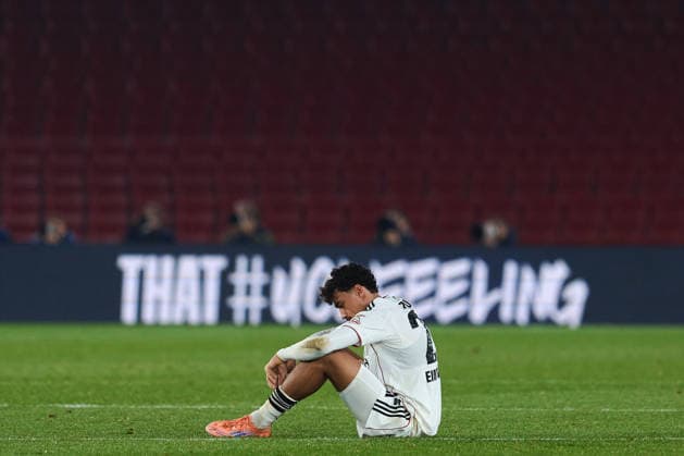 UEFA Champions League - FC Barcelona, Barca v Eintracht Frankfurt BARCELONA, SPAIN - DECEMBER 02: Nathaniel Brown of Eintracht Frankfurt reactes after losing during the UEFA Champions League match between FC Barcelona and Eintracht Frankfurt at the Spotify Camp Nou on December 9, 2025 in Barcelona, Spain. (Photo by Gerard Franco Photo Players Images Magara Press) Barcelona Sportify Camp Nou Spain Copyright: xGerardxFrancox