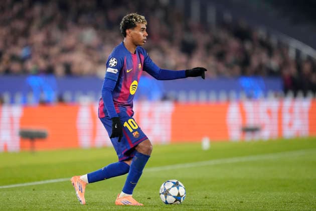 FC Barcelona, Barca v Eintracht Frankfurt - UEFA Champions League 2025 26 League Phase MD6 Lamine Yamal right winger of Barcelona and Spain during the UEFA Champions League 2025 26 League Phase MD6 match between FC Barcelona and Eintracht Frankfurt at Spotify Camp Nou on December 9, 2025 in Barcelona, Spain. Barcelona Spain  Copyright: xJosexBretonx originalFilename:bretonhernandez-fcbarcel251209_npxE3.jpg