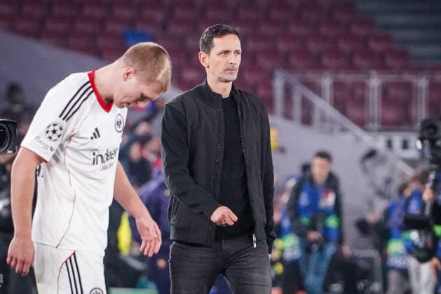 Football UEFA Champions League 2025 26, Matchday 6 FC Barcelona vs Eintracht Frankfurt Camp Nou Barcelona Dino Toppmöller Dino Toppmoller Coach, Eintracht Frankfurt and Rasmus Kristensen Eintracht Frankfurt, 13 after the defeat Copyright: xJOERANxSTEINSIEKx