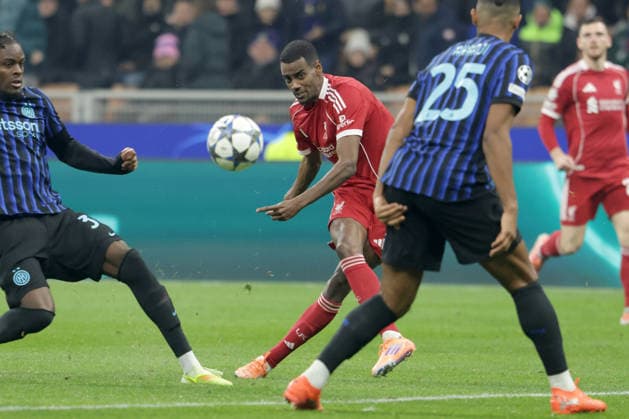 ALEXANDER ISAK, Liverpool, Champions League, 2025-26, Inter vs Liverpool 0-1, 09-12-2025, Contrasto, Action CHAMPIONS LEAGUE 2025-26 INTER-LIVERPOOL 0-1