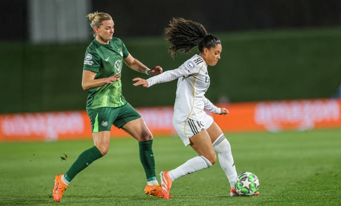 ESP, Madrid, Real Madrid vs VfL Wolfsburg, WomenÂs Champions League, Football, UEFA, Season 2025 2026, Alfredo di Stefano, 5 Matchday in picture f l Alexandra Popp VfL Wolfsburg 11 , Yasmim Real Madrid 12 , Duel DFB DFL REGULATIONS PROHIBIT ANY USE OF PHOTOGRAPHS AS IMAGE SEQUENCES AND OR QUASI VIDEO, 09 12 2025 Copyright: HMBxMedia HendrikxHamelau