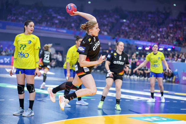 09 12 2025, Handball World Championship Women, Quarter-finals, Germany Brazil, 27th IHF Women s Handball World Championship, Westfalenhalle Dortmund Nina Engel GER 08 North Rhine-Westphalia Germany