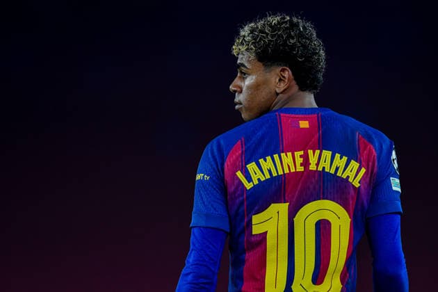 FC Barcelona, Barca v EINTRACHT FRANKFURT SPOTIFY CAMP NOU. BARCELONA. December 9,2025 FC BARCELONA vs EINTRACHT FRANKFURT December 9,2025 Lamine Yamal (10) of FC Barcelona during the soccer match corresponding to the sixth match of the group stage of the UEFA Champions League between FC Barcelona and Eintracht Frankfurt at Spotify Camp Nou in Barcelona, Spain. Barcelona ESP Copyright: xS.xRosx
