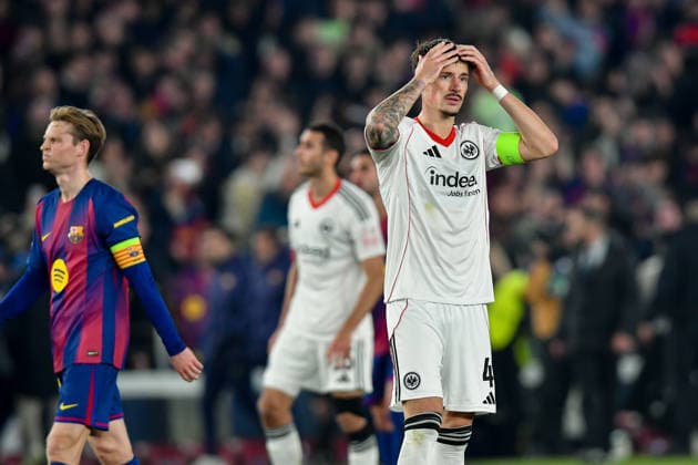 FC Barcelona, Barca v EINTRACHT FRANKFURT SPOTIFY CAMP NOU. BARCELONA. December 9,2025 FC BARCELONA vs EINTRACHT FRANKFURT December 9,2025 Robin Koch (4) of Eintracht Frankfurt at the end of the soccer match corresponding to the sixth match of the group stage of the UEFA Champions League between FC Barcelona and Eintracht Frankfurt at Spotify Camp Nou in Barcelona, Spain. Barcelona ESP Copyright: xS.xRosx