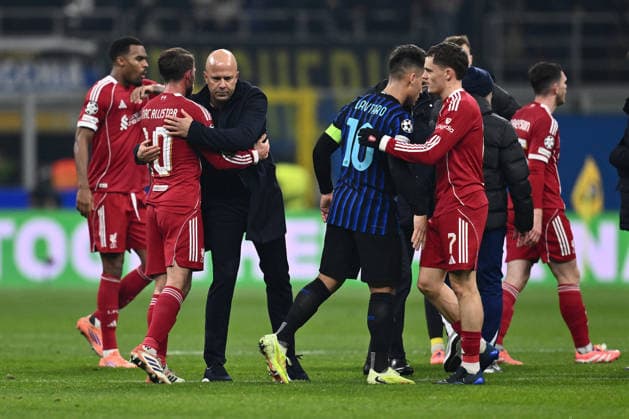 CALCIO - UEFA Champions League - Inter - FC Internazionale vs Liverpool FC Alexis Mac Allister of Liverpool F.C. celebrate the victory at the end of the UEFA Champions League phase day 6 football match between F.C. Inter ad Liverpool F.C. at the San Siro Stadium on December 9, 2025 in Milan, Italy. Milano Italy  Copyright: xIPAxSport ABACAx
