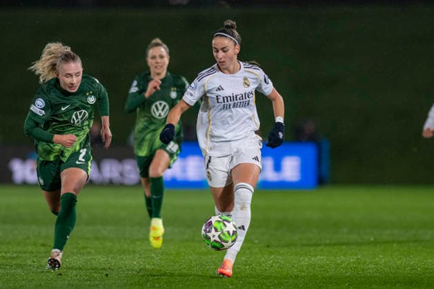 December 9, 2025, Madrid, Madrid, Spain: ATHENEA DEL CASTILLO of Real Madrid Femenino CF in action run during the Women s Champions League match REAL MADRID FEMENINO - VFL WOLFSBURGO on december 09, 2025, Valdebebas, Madrid, Spain. Madrid Spain - ZUMAc312 20251209_zsp_c312_255 Copyright: xOscarxManuelxSanchezx