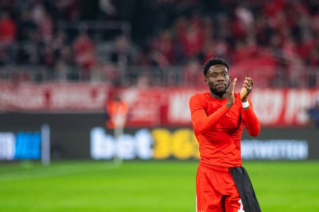 Bayern Munich v Sporting CP - UEFA Champions League MUNICH, GERMANY - DECEMBER 9: Munich’s Alphonso Davies claps after a UEFA Champions League League Phase MD6 match against Sporting Clube de Portugal at Football Arena Munich in Munich, Germany, on December 9, 2025. Hesham Elsherif Anadolu Munich Germany. Editorial use only. Please get in touch for any other usage.  Copyright: x2025xAnadoluxHeshamxElsherifx