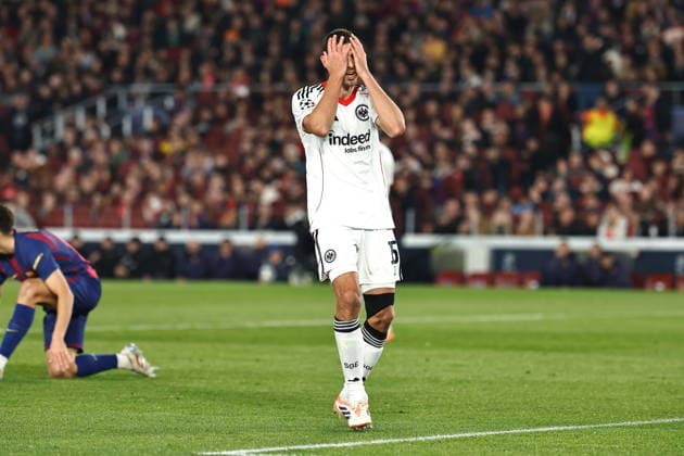 Ellyes Skhiri (Frankfurt), DECEMBER 9, 2025 - Football Soccer : Skhiri regret after miss shot during UEFA Champions League League phase match day 6 between FC Barcelona, Barca - Eintracht Frankfurt at the Camp Nou in Barcelona, Spain. Noxthirdxpartyxsales  aflo_313106155