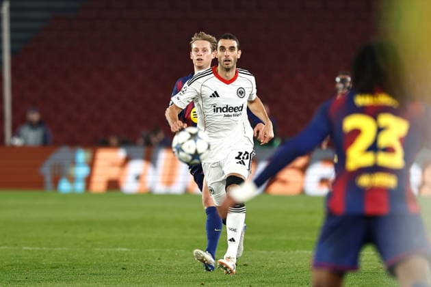 Ellyes Skhiri (Frankfurt), DECEMBER 9, 2025 - Football Soccer : UEFA Champions League League phase match day 6 between FC Barcelona, Barca - Eintracht Frankfurt at the Camp Nou in Barcelona, Spain. Noxthirdxpartyxsales  aflo_313109996