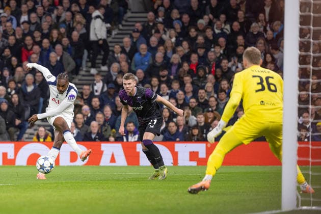 Tottenham Hotspur v Slavia Prague, UEFA Champions League, Football, Tottenham HotspurStadium, London, UK - 09 Dec 2025 Mathys Tel of Tottenham Hotspur attempt on goal London Tottenham Hotspur Stadium Tottenham GBR, UK NEWSPAPERS OUT Copyright: xEllixBirchx