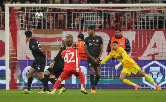 (251210) -- MUNICH, Dec. 10, 2025 -- Players vie for the ball during the UEFA Champions League football match between Bayern Munich and Sporting CP in Munich, Germany, Dec. 9, 2025. (Photo by Xinhua) (SP)GERMANY-MUNICH-FOOTBALL-UEFA CHAMPIONS LEAGUE-BAYERN MUNICH VS SPORTING CP PhilippexRuiz 