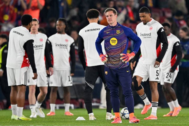 Barcelona, Camp Nou, 09 12 25, ESP, Herren, UEFA Champions Leaugue, Saison 2025 2026, FC Barcelona Eintracht Frankfurt Bild Torwart Marc Andre TER STEGEN Barcelona UEFA regulations prohibit any use of photographs as image sequences and or quasi video Catalonia Spain