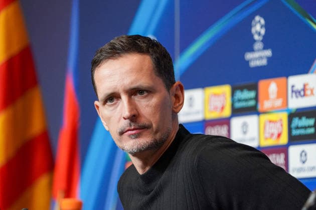 Fussball UEFA Champions League 2025 26, 6. Spieltag - FC Barcelona, Barca vs Eintracht Frankfurt - Camp Nou (Barcelona): Dino Toppmöller Dino Toppmoller (Trainer, Eintracht Frankfurt) Pressekonferenz, Medien Barcelona Provinz Barcelona Spanien *** Football UEFA Champions League 2025 26, Matchday 6 FC Barcelona vs Eintracht Frankfurt Camp Nou Barcelona Dino Toppmöller Dino Toppmoller Coach, Eintracht Frankfurt Press Conference, Media Barcelona Province Barcelona Spain Copyright: xJOERANxSTEINSIEKx