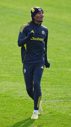 Training session ahead of Fenerbahce v Brann - UEFA Europe League ISTANBUL, TURKIYE - DECEMBER 10: Archie Brown of Fenerbahce attends a training session ahead of the UEFA Europa League Week 6 match against Brann at the Fenerbahce Can Bartu Facilities in Istanbul, Turkiye on December 10, 2025. Adem Kutucu Anadolu Istanbul Turkey. Editorial use only. Please get in touch for any other usage.  Copyright: x2025xAnadoluxAdemxKutucux