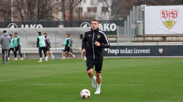 BAU 10 12 2025 Stuttgart Football VfB Stuttgart Training, Ermedin Demirovic VfB