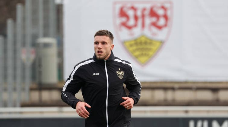BAU 10 12 2025 Stuttgart Football VfB Stuttgart Training, Ermedin Demirovic VfB