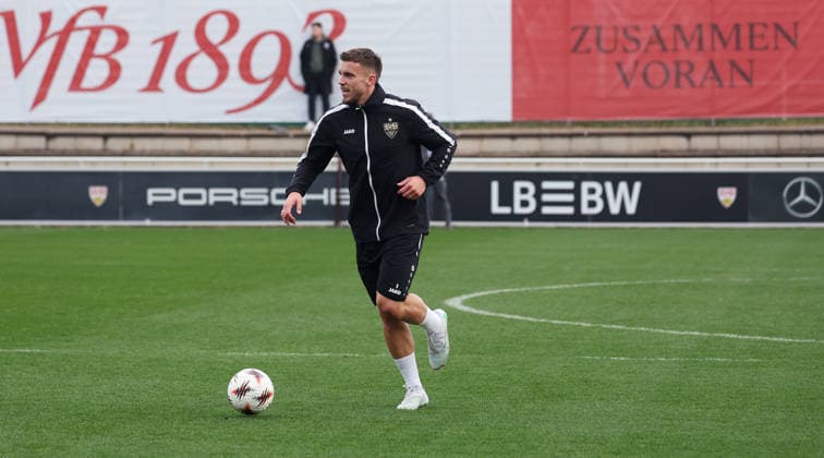 BAU 10 12 2025 Stuttgart Football VfB Stuttgart Training, Ermedin Demirovic VfB