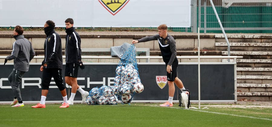 10 12 25 VfB Stuttgart Training Germany, Stuttgart, 10 12 2025, Football, Bundesliga, Season 2025 2026, VfB Stuttgart Training Finn Jeltsch
