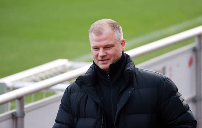 10 12 25 VfB Stuttgart Training Germany, Stuttgart, 10 12 2025, Football, Bundesliga, Season 2025 2026, VfB Stuttgart Training Fabian Wohlgemuth Board Member Sports