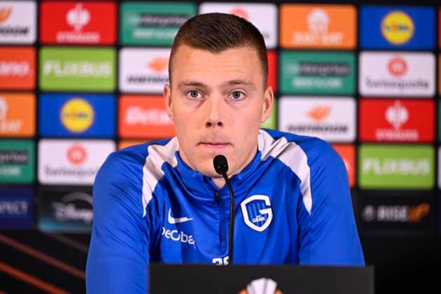 Midtjylland v KRC Genk - UEFA Europa League Media Activities 10 12 2025 MIDTJYLLAND, DENMARK - DECEMBER 10 : Heymans Daan midfielder of KRC Genk talking to the press during a press conference, PK, Pressekonferenz ahead of the UEFA Europa League 2025 26 League Phase MD6 match between Midtjylland and KRC Genk on December 10, 2025 in Midtjylland, Denmark, 10 12 2025 Midtjylland Denmark  Copyright: xTomasxSiskx