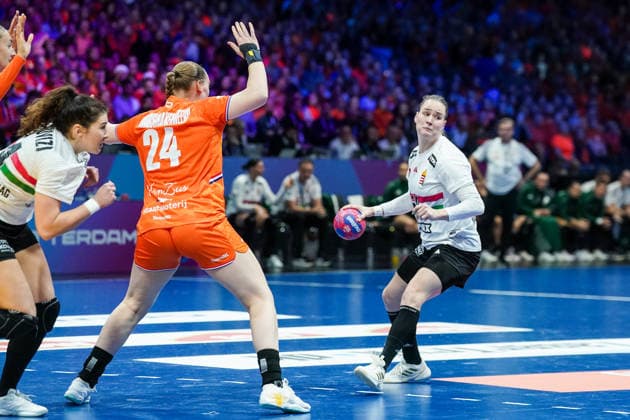 2025-12-10 Netherlands v Hungary - IHF World Women s Handball Championship ROTTERDAM, NETHERLANDS - DECEMBER 10: Romee Maarschalkerweerd of the Netherlands, Csenga Kuczora of Hungary during the IHF World Women s Handball Championship match between Netherlands and Hungary at Ahoy on December 10, 2025 in Rotterdam, Netherlands. Rotterdam Ahoy Netherlands Content not available for redistribution in The Netherlands directly or indirectly through any third parties. Copyright: xHenkxSeppenx
