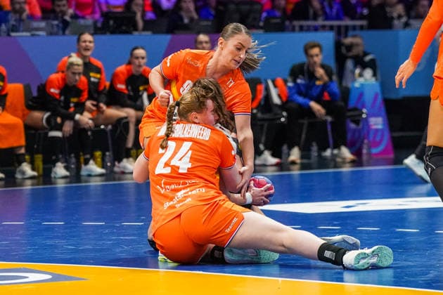 2025-12-10 Netherlands v Hungary - IHF World Women s Handball Championship ROTTERDAM, NETHERLANDS - DECEMBER 10: Romee Maarschalkerweerd of the Netherlands, Larissa Nusser of the Netherlands during the IHF World Women s Handball Championship match between Netherlands and Hungary at Ahoy on December 10, 2025 in Rotterdam, Netherlands. Rotterdam Ahoy Netherlands Content not available for redistribution in The Netherlands directly or indirectly through any third parties. Copyright: xHenkxSeppenx