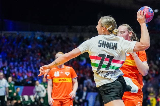 2025-12-10 Netherlands v Hungary - IHF World Women s Handball Championship ROTTERDAM, NETHERLANDS - DECEMBER 10: Petra Simon of Hungary during the IHF World Women s Handball Championship match between Netherlands and Hungary at Ahoy on December 10, 2025 in Rotterdam, Netherlands. Rotterdam Ahoy Netherlands Content not available for redistribution in The Netherlands directly or indirectly through any third parties. Copyright: xHenkxSeppenx
