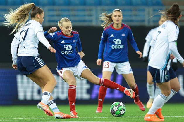 Football, Women, CL, Valerenga IF - Paris FC