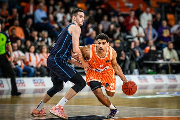 Marko Simonovic Turk Telekom Ankara and Mark Smith ratiopharm ulm battle for the ball during the Basketball Eurocup match between ratiopharm ulm and Turk Telekom Ankara at ratiopharm Arena on December 10, 2025 in Neu Ulm, Germany Photo by Harry Langer DeFodi Images