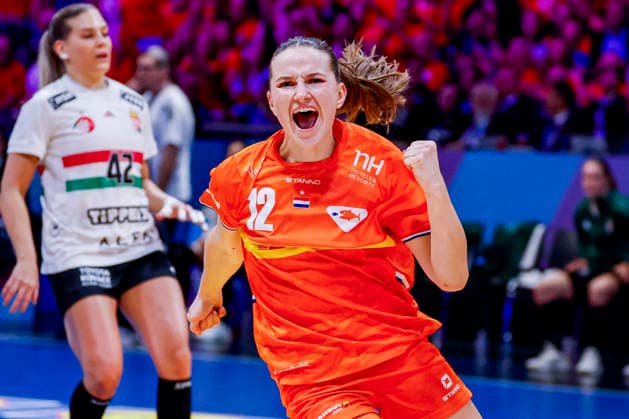 27th IHF Women s Handball World Championship, WM, Weltmeisterschaft Quarterfinals - Netherlands vs Hungary, Netherlands Bo van Wetering of the Netherlands celebrates during the 27th IHF Women s Handball World Championship Quarterfinals match between Netherlands and Hungary at the Ahoy in Rotterdam, Netherlands, December 10, 2025. Rotterdam Netherlands  Copyright: xMatrixxImagesx xMarcelxterxBalsx
