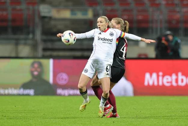 10 12 2025 Soccer Season 2025 2026 1 Womens Soccer Bundesliga 11 Matchday 1 FC Nuremberg FCN Club SG Eintracht Frankfurt SGE Sportfoto Zink DaMa xdaxmax Elisa Senß 6, Eintracht Frankfurt Luisa Guttenberger 4, 1 FC Nuremberg FCN