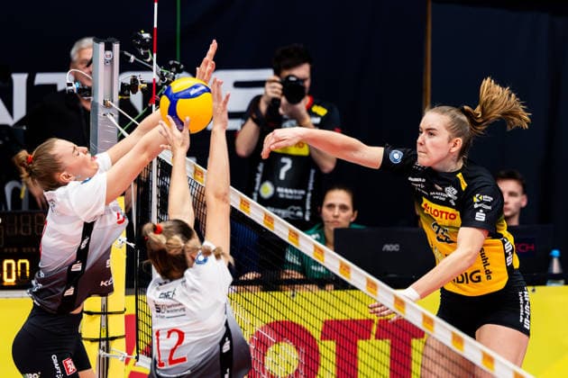 10 12 2025, GER, Volleyball, Women, Season 25 26, ZOI DVV Pokal, Semifinal, VfB 91 Suhl Lotto Thueringen Dresdner SC Monika Brancuska VfB Suhl Lotto Thueringen 98527 Suhl Sporthalle Wolfsgrube Thüringen Germany