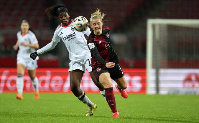 Anyomi Nicole - Guttenberger Luisa , 1.FC Nürnberg-Eintracht Frankfurt , Google Pixel Frauen-Bundesliga , Fußball , in den Max Morlock Stadion, in Nürnberg , Bayern, Deutschland. Dezember 10, 2025 . Photo by: Davide Elias IPA Photo Pressefoto DENL Copyright: xDavidexEliasx