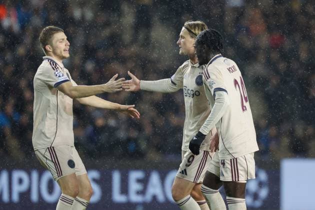 BAKU , 10-12-2025 , Tofiq Bahramov Stadion , Season 2025 2026 , UEFA Champions League football , match between FK Qarabag and Ajax Amsterdam , picture shows goal celebration by Ajax player Jorthy Mokio and Ajax player Kasper Dolberg Ajax player Anton Gaaei Qarabag - Ajax  x200103802x Copyright: