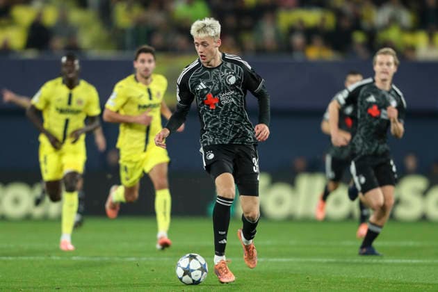 December 10, 2025, Villarreal, Castellon, SPAIN: Viktor Dadason of FC Copenhague in action during the UEFA Europa League, football match played between Villarreal CF and FC Copenhanaguen at the Ceramica Stadium on December 10, 2025, in Valencia, Spain. Villarreal SPAIN - ZUMAa181 20251210_zaa_a181_019 Copyright: xIvanxTerronx