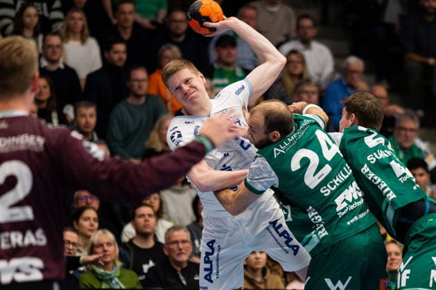 Niels VERSTEIJNEN TBV Lemgo Lippe, 25 GER, FRISCH AUF Goeppingen vs TBV Lemgo, Handball, Bundesliga, Matchday 16, Season 2025 2026, 10 12 2025, GER, FRISCH AUF Goeppingen vs TBV Lemgo, Handball, Bundesliga, Matchday 16, Season 2025 2026, 10 12 2025, Goeppingen Copyright: xEibnerxPressefoto OliverxSchmidtx EP_OST