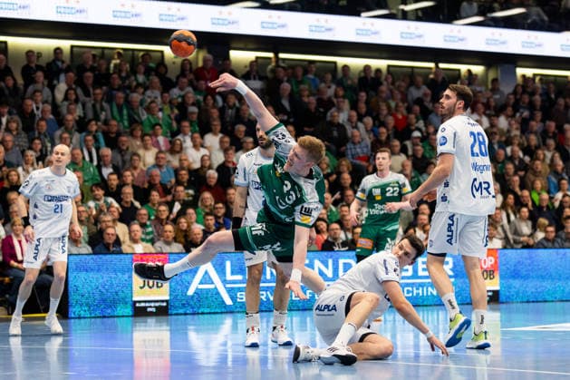 Ymir GISLASON FRISCH AUF Goeppingen, 33 GER, FRISCH AUF Goeppingen vs TBV Lemgo, Handball, Bundesliga, Matchday 16, Season 2025 2026, 10 12 2025, GER, FRISCH AUF Goeppingen vs TBV Lemgo, Handball, Bundesliga, Matchday 16, Season 2025 2026, 10 12 2025, Goeppingen Copyright: xEibnerxPressefoto OliverxSchmidtx EP_OST