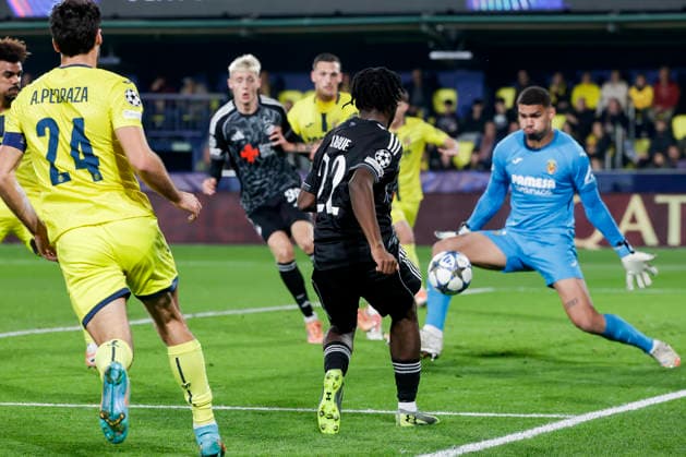 Villarreal CF v F.C. Copenhagen - UEFA Champions League 2025 26 League Phase MD6 Yoram Zague of F.C. Copenhagen plays during the UEFA Champions League match between Villarreal CF and F.C. Copenhagen at La Ceramica Stadium in Villarreal, Spain, on December 10, 2025. Villarreal Spain  Copyright: xJosexMiguelxFernandezx originalFilename:fernandezdevelascosanz-villarre251210_npdeq.jpg