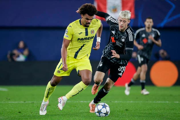 Villarreal CF v F.C. Copenhagen - UEFA Champions League 2025 26 League Phase MD6 Renato Veiga of Villarreal CF and Viktor Daoason of F.C. Copenhagen participate in the UEFA Champions League match between Villarreal CF and F.C. Copenhagen at La Ceramica Stadium in Villarreal, Spain, on December 10, 2025. Villarreal Spain  Copyright: xJosexMiguelxFernandezx originalFilename:fernandezdevelascosanz-villarre251210_npWKz.jpg