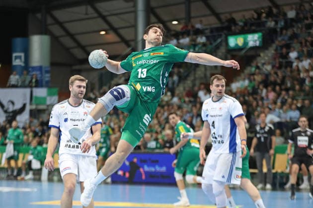 Handball DAIKIN HBL, SC DHfK Leipzig HSV Hamburg 10 12 2025 Matej Klima 13, SC DHfK Leipzig flies in for the throw Handball, DAIKIN HBL, 1 Bundesliga, Season 2025 2026, Matchday 16 SC DHfK Leipzig vs Handball Sport Verein Hamburg on 10 12 2025 at Quarterback Immobilien Arena Leipzig Copyright: xBEAUTIFULxSPORTS JanxKaeferx
