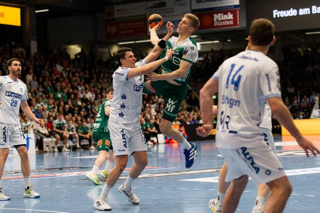 Martin HANNE FRISCH AUF Goeppingen, 42 GER, FRISCH AUF Goeppingen vs TBV Lemgo, Handball, Bundesliga, Matchday 16, Season 2025 2026, 10 12 2025, GER, FRISCH AUF Goeppingen vs TBV Lemgo, Handball, Bundesliga, Matchday 16, Season 2025 2026, 10 12 2025, Goeppingen Copyright: xEibnerxPressefoto OliverxSchmidtx EP_OST