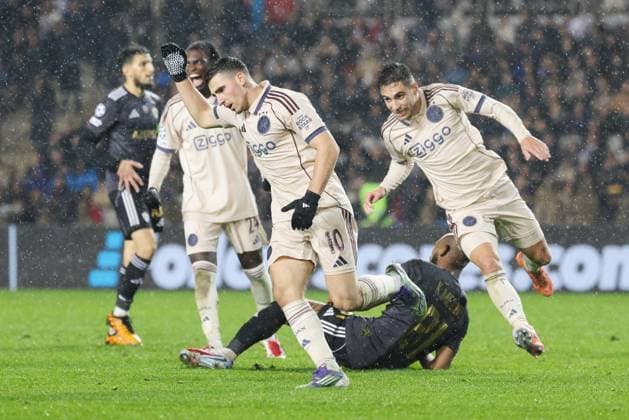 BAKU , 10-12-2025 , Tofiq Bahramov Stadion , Season 2025 2026 , UEFA Champions League football , match between FK Qarabag and Ajax Amsterdam , picture shows goal celebration by Ajax player Oscar Gloukh Qarabag - Ajax  x200104322x Copyright:
