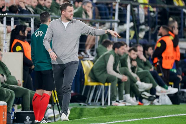 Villarreal CF v F.C. Copenhagen - UEFA Champions League 2025 26 League Phase MD6 Head coach of F.C. Copenhagen, Jacob Neestrup, during the UEFA Champions League match between Villarreal CF and F.C. Copenhagen at La Ceramica Stadium in Villarreal, Spain, on December 10, 2025. Villarreal Spain  Copyright: xJosexMiguelxFernandezx originalFilename:fernandezdevelascosanz-villarre251210_npDWR.jpg