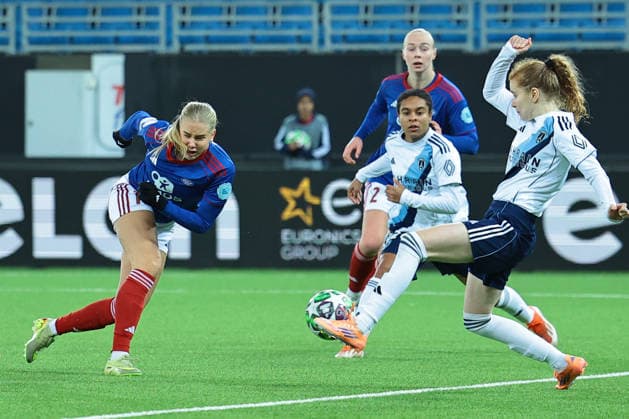 Football, Women s Champions League 2025 2026 Valerenga Paris FC Oslo 20251210 The Women s Champions League football match between Valerenga and Paris FC at Intility Arena Photo Thomas Andersen NTB Oslo Norway EDITORIAL USE ONLY RESTRICTED USE FOR BETTING COMPANIES  Copyright: xThomasxAndersenx xNTBx